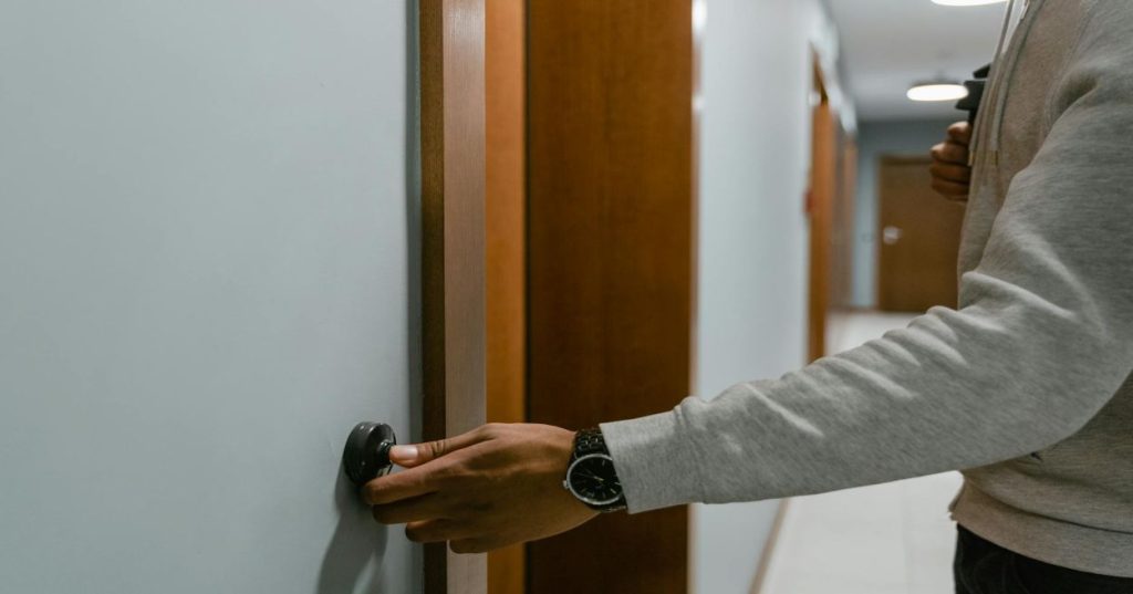 Routine Home Cleaning for Elderly Parents