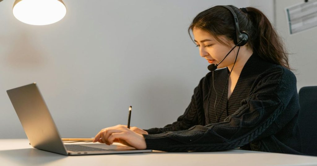 Virtual Assistant for Department Store Setup & Layout