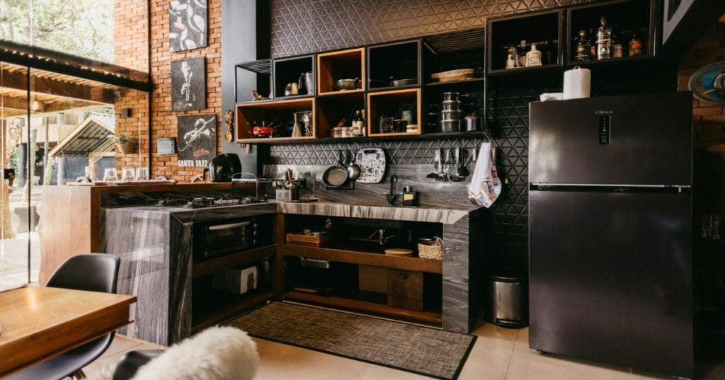 Automatize sua gestão Airbnb com um co-anfitrião virtual 24/7. Thiago Programador oferece suporte inteligente, respostas rápidas e otimização para seu aluguel.