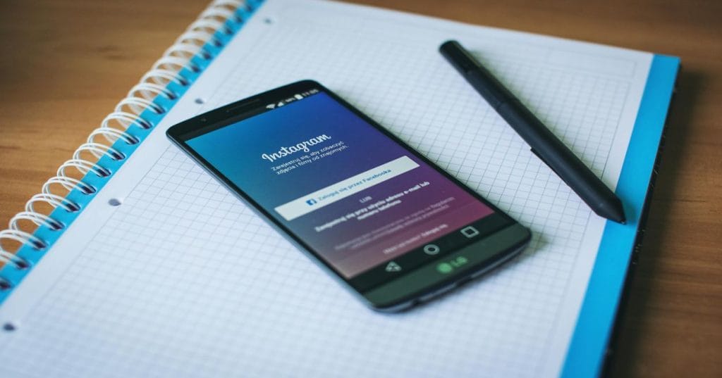 Descubra como Thiago Programador pode implementar um formulário de login personalizado no seu site WordPress. Garanta acesso restrito e seguro com uma solução leve e eficiente.