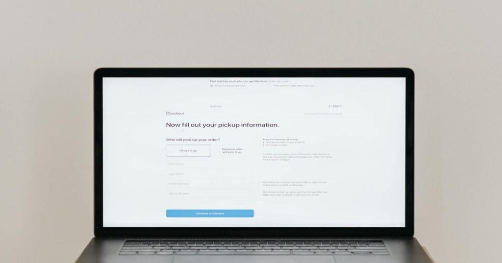 Aprenda a otimizar o checkout do seu WooCommerce para um design profissional, simplificar o processo e aumentar suas conversões. Dicas e plugins essenciais.