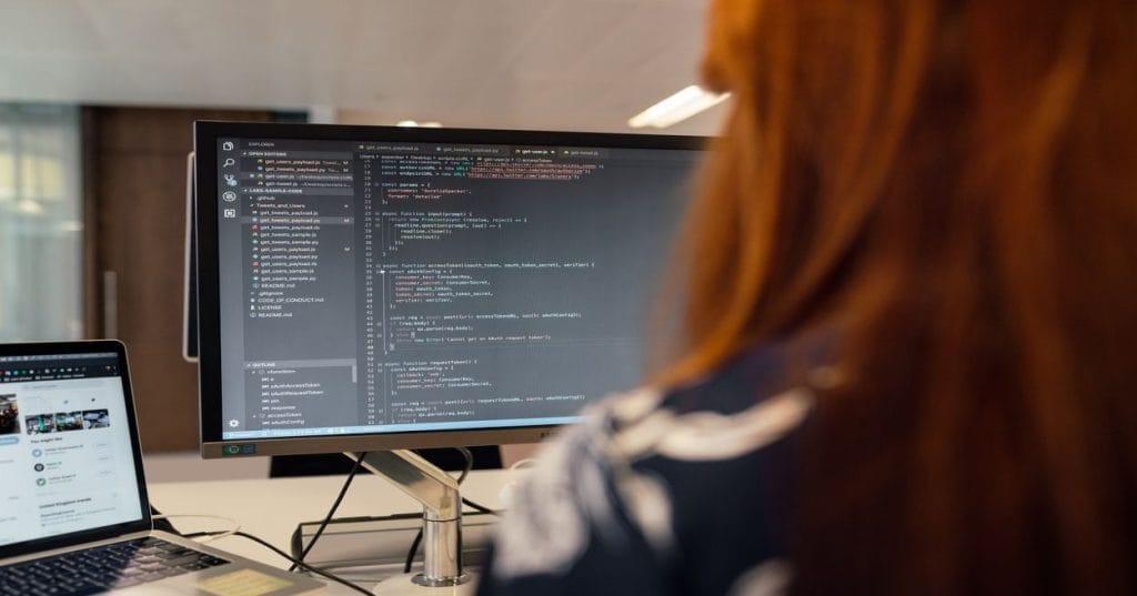 Desenvolvemos software de faturamento para atacado em C# e Windows. Otimize sua gestão, reduza erros e impulsione seu negócio com a expertise de Thiago Programador.