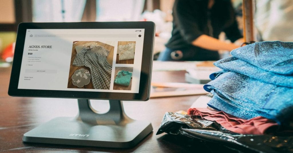 Crie uma loja virtual de ótica com WordPress e WooCommerce. Saiba como otimizar vendas, gerenciar produtos, prescrições e garantir segurança para seu e-commerce.