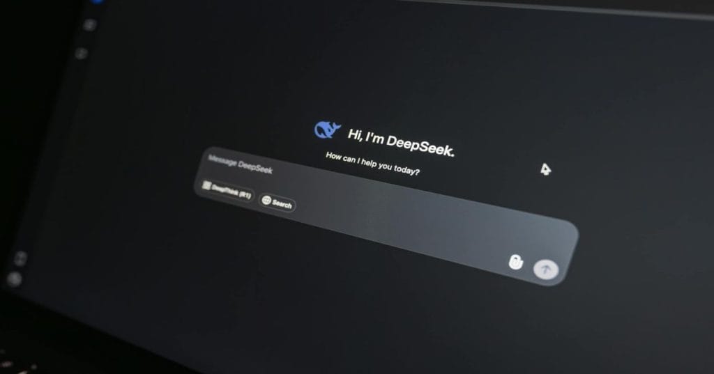 Descubra como a inteligência artificial revoluciona o design de decalques personalizados para motos. Otimize projetos com IA, Python e visão computacional.