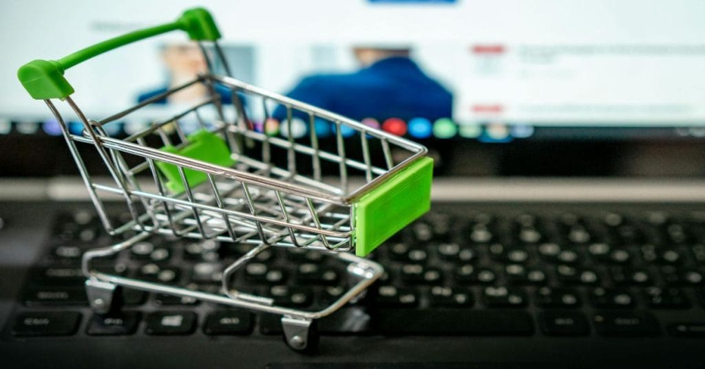Descubra como migrar sua loja virtual para Shopify e transforme seu e-commerce com mais performance, escalabilidade e recursos avançados. Comece hoje!