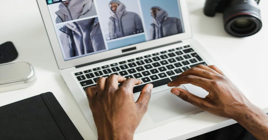 Transforme seu e-commerce WooCommerce com um redesign profissional usando WordPress. Explore temas, plugins e customizações para elevar sua loja e impulsionar suas vendas.