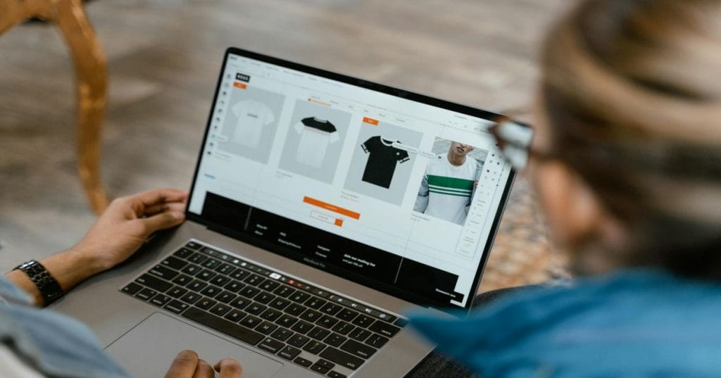 Aprenda a construir uma loja virtual WooCommerce personalizada, do planejamento à implementação, usando temas, plugins e customizações para o seu negócio.