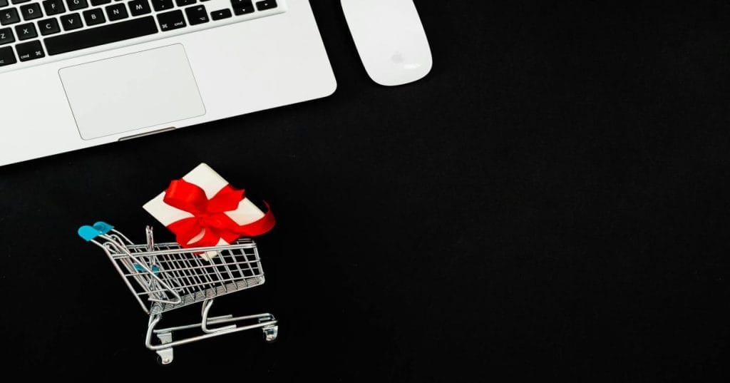 Aprenda a criar seu e-commerce do zero no WordPress com WooCommerce, configurando gateways de pagamento eficientes e seguros para sua loja virtual.