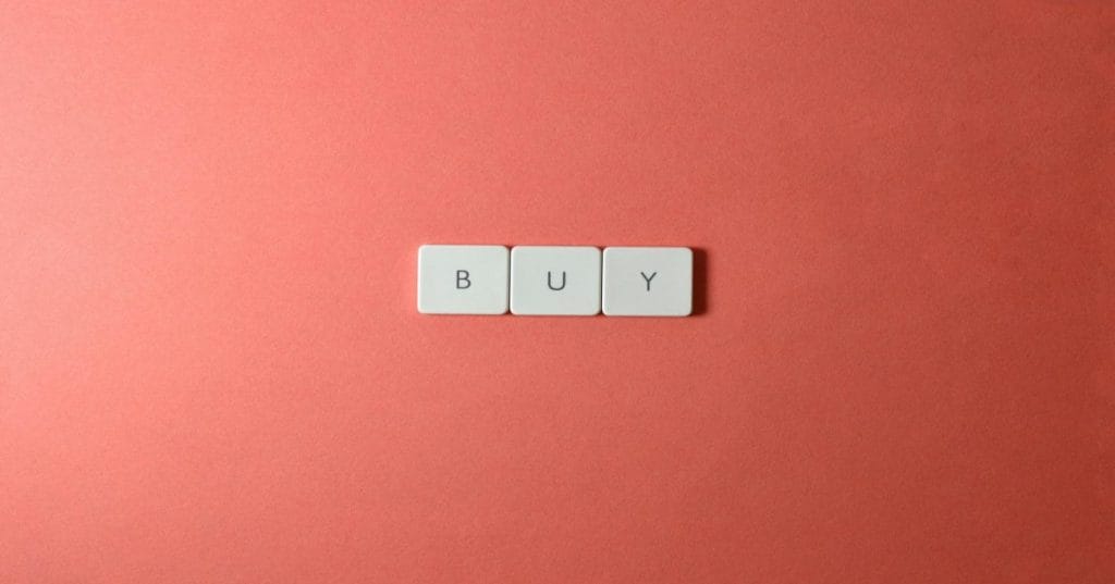 Aprenda como construir uma integração robusta da API do eBay usando PHP e MySQL para automatizar a listagem de produtos, otimizando seu sistema interno.