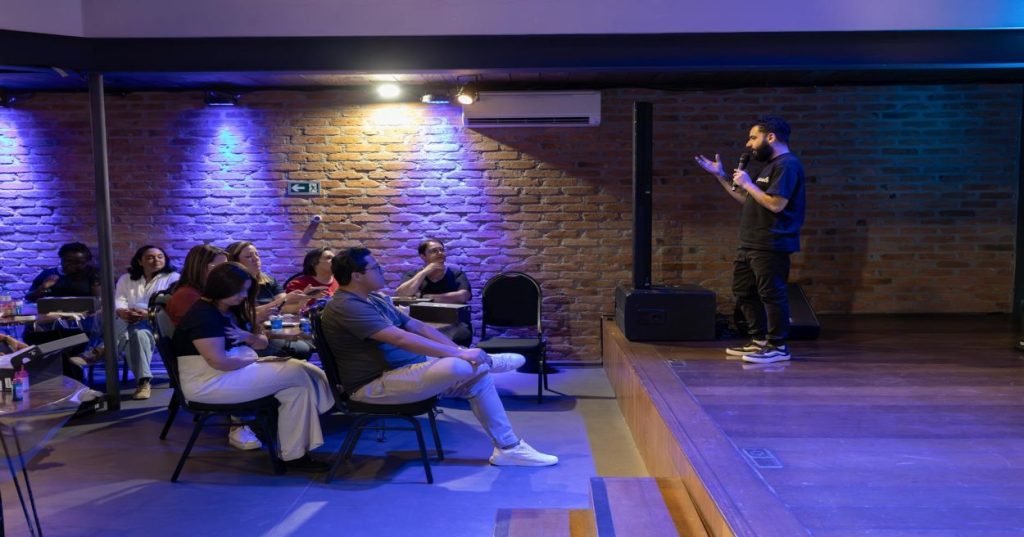 Entenda os pontos cruciais na finalização integração PHP GoHighLevel MySQL. Este artigo detalha boas práticas de segurança, performance e arquitetura para garantir o sucesso de sistemas integrados.