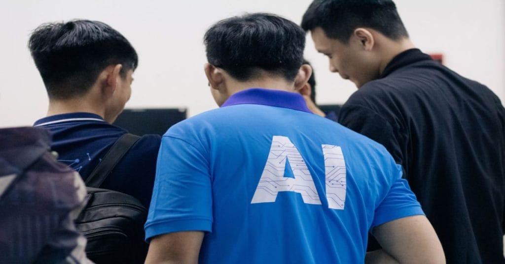 Descubra como Python e Inteligência Artificial podem automatizar e refinar a graduação de cores do seu logo, garantindo consistência e impacto visual.
