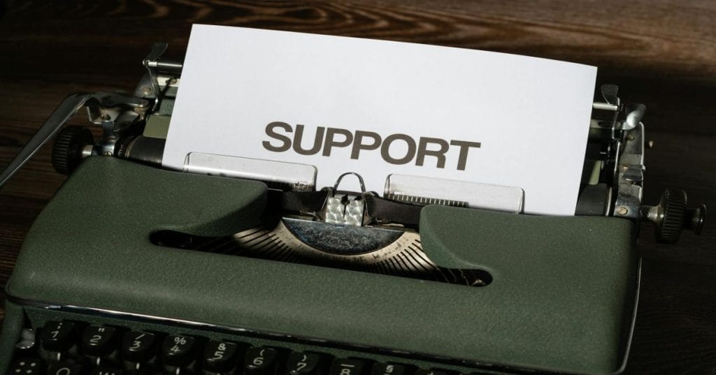 Descubra como otimizar o suporte ao cliente por e-mail em francês para sua loja Shopify. Aprenda sobre apps de help desk e estratégias de automação para um atendimento eficiente e multilingue.