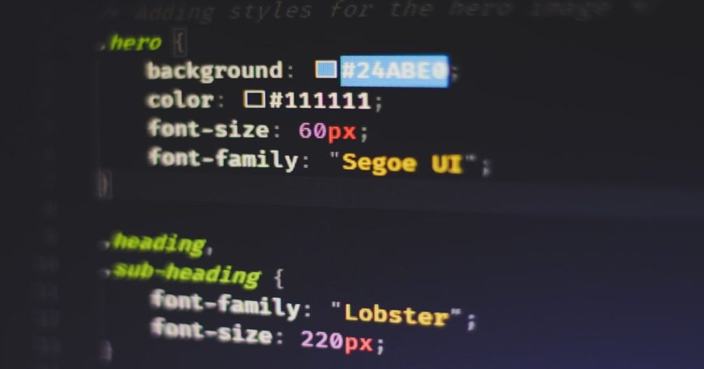 Aprenda a estruturar um sistema de filas resiliente usando PHP e MySQL. Evite timeouts e melhore a escalabilidade com processamento assíncrono de tarefas.