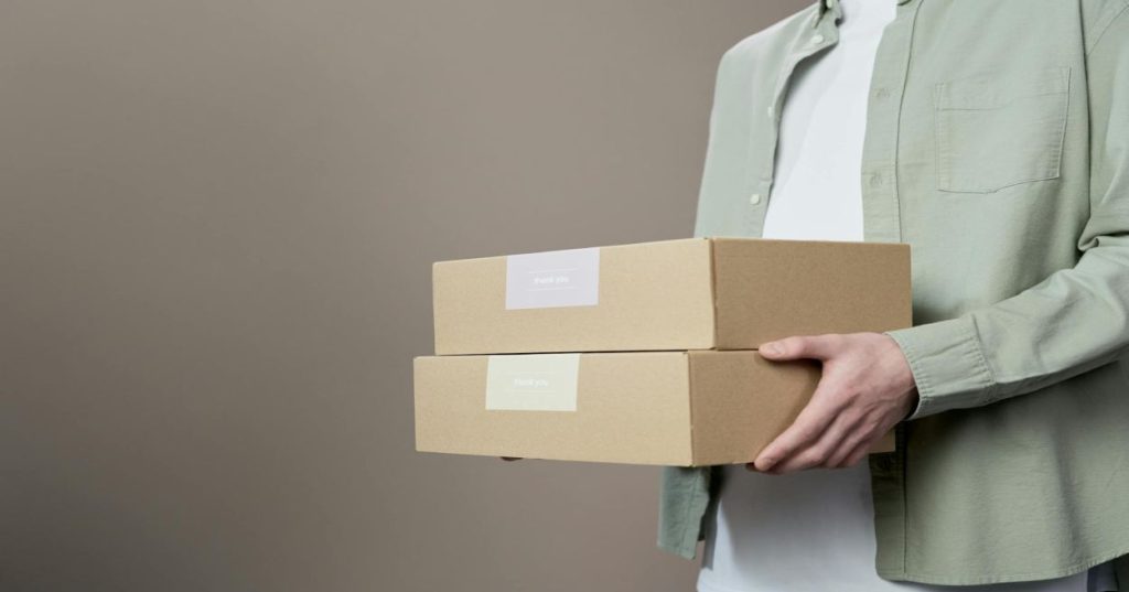 Entenda como funciona a integração de ERP com a Shopify via API. Evite furos de estoque e automatize a sincronização de dados de forma segura.