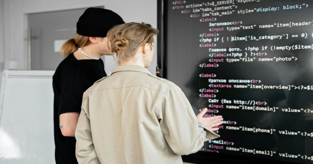 Aprenda a estruturar uma integração de APIs de alta volumetria usando PHP moderno e MySQL. Descubra boas práticas de arquitetura, PDO e otimização de concorrência.