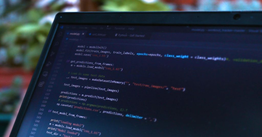 Aprenda a otimizar processos de negócios automatizando a extração de dados de documentos com Python e inteligência artificial de alta performance.