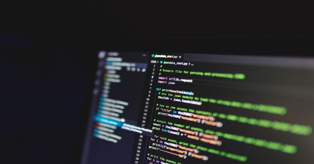 Descubra como a combinação de Python e Inteligência Artificial pode automatizar a análise de grandes volumes de dados e otimizar processos na sua empresa.