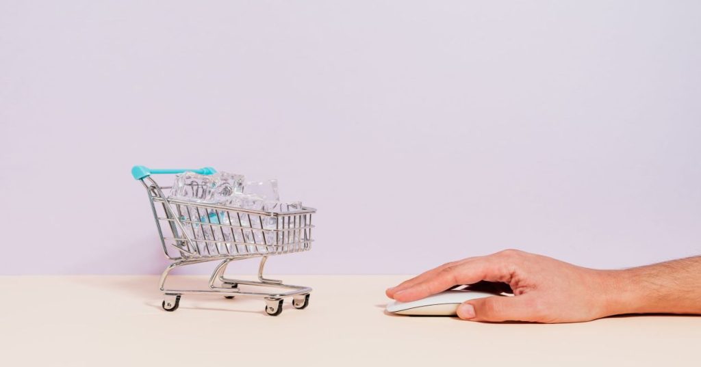 Aprenda a otimizar a sincronização de estoque entre seu ERP e o WooCommerce via REST API de forma assíncrona, evitando lentidões e falhas de comunicação.
