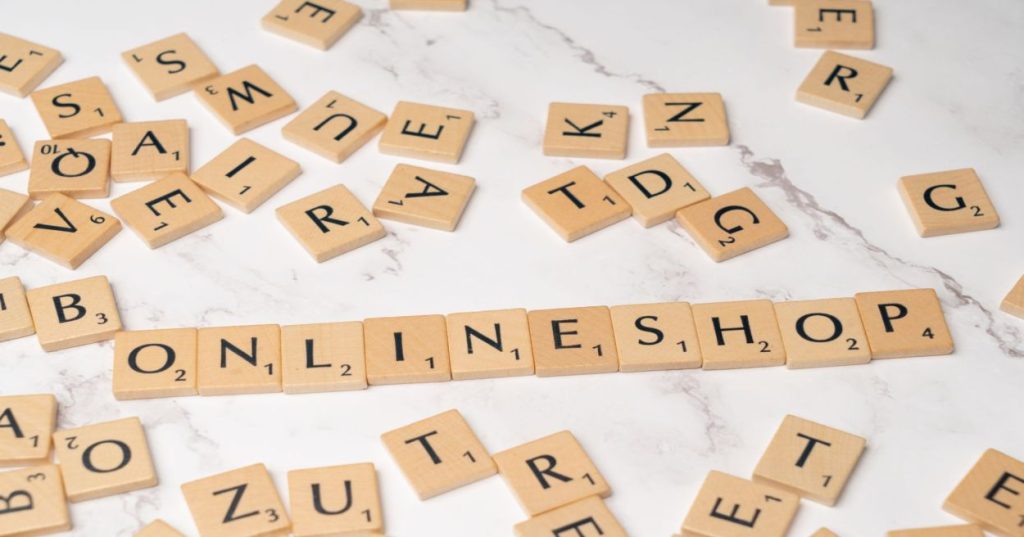 Entenda como integrar seu ERP à Shopify via API para sincronizar o estoque em tempo real, evitar vendas sem produto e otimizar os processos da sua loja virtual.