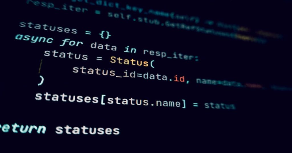 Aprenda a criar um scraper resiliente em Python para extrair dados de diretórios de profissionais, lidando com paginação e normalização de esquemas.