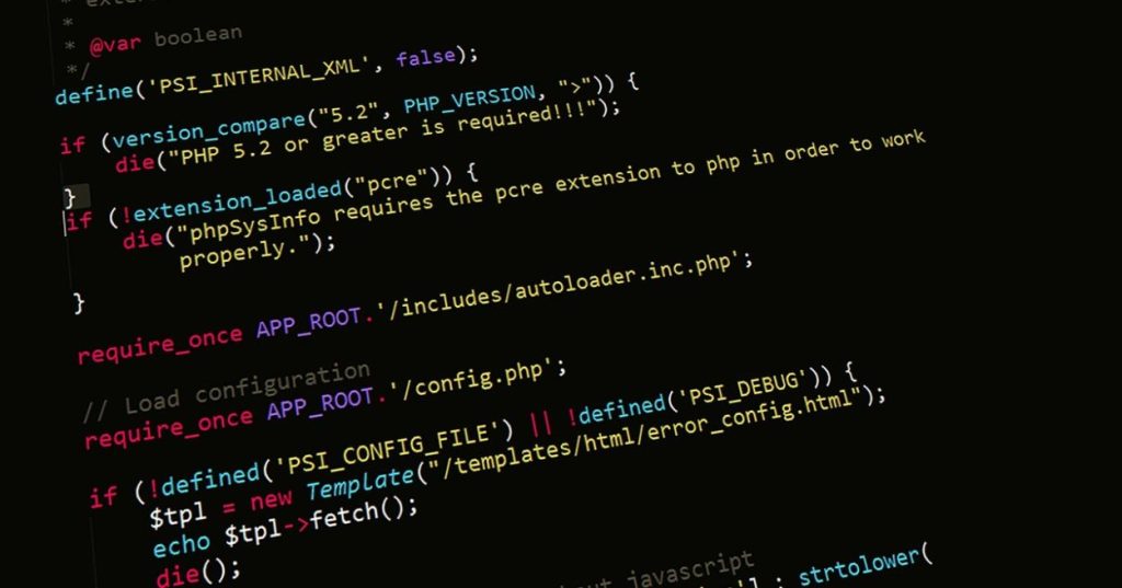 Aprenda como estruturar a manutenção de APIs PHP e a automação de scripts para garantir sincronização contínua e sem falhas em portais imobiliários.