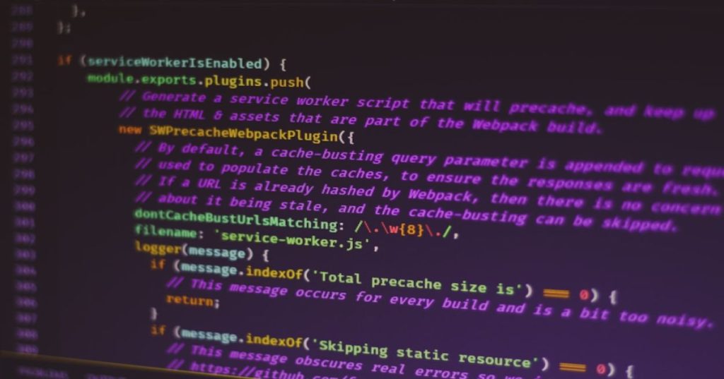 Aprenda a estruturar uma arquitetura eficiente com Python e JavaScript, otimizando performance assíncrona, contratos de dados e escalabilidade.
