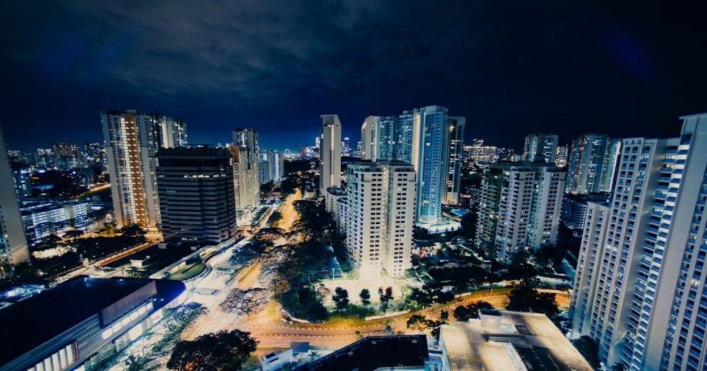 Aprenda como aplicar SEO técnico, arquitetura em silos e requisitos E-E-A-T para posicionar sites de empréstimos e produtos financeiros no topo do Google.