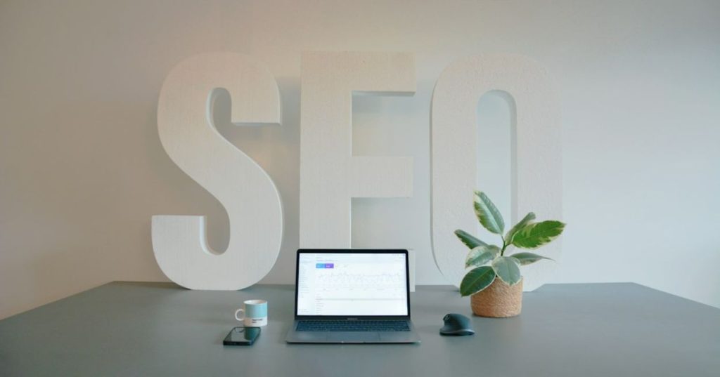 Aprenda a criar um site WordPress focado em SEO desde o conceito: arquitetura de informação, Core Web Vitals, Schema.org e indexação correta no Google.