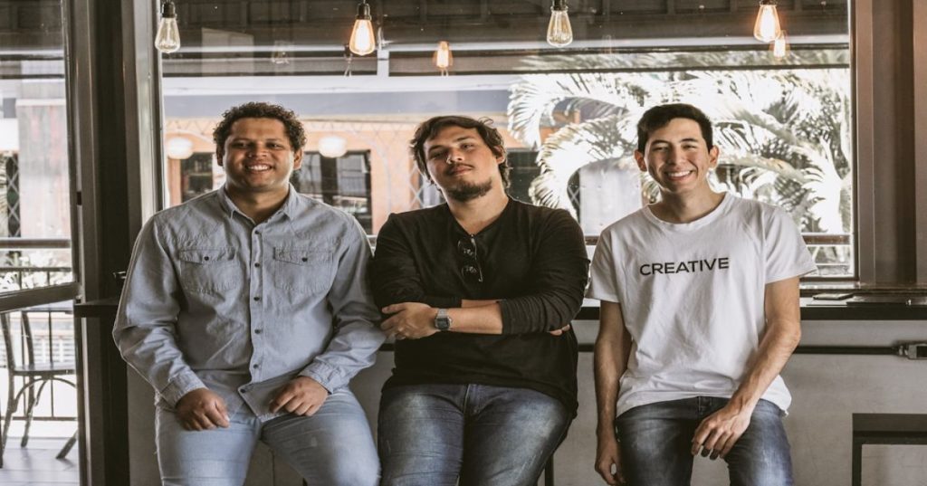 Aprenda a criar um e-commerce de produtos terapêuticos com WooCommerce, utilizando taxonomias personalizadas, arquitetura escalável e automações de pedidos.
