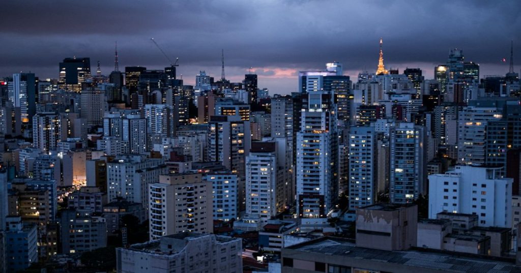 Aprenda a criar uma landing page com dashboard em PHP e MySQL. Boas práticas de segurança, modelagem de dados e arquitetura leve para o seu projeto.