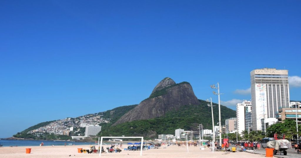 Aprenda a planejar e desenvolver uma plataforma web de alta conversão para casas modulares com foco em performance, mídia otimizada e geração de leads.