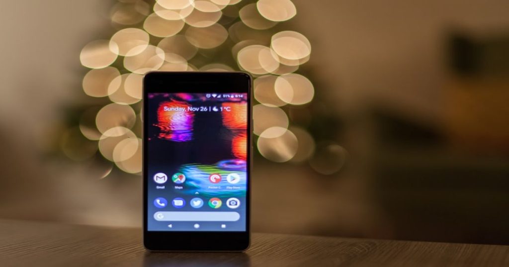 Descubra por que o Lovable supera geradores diretos de APK na criação de apps Android com IA e aprenda a arquitetar sua aplicação com Supabase e Capacitor.