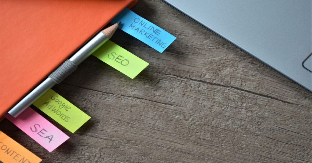 Aprenda como estruturar uma estratégia white-hat SEO para obter crescimento mensurável e sustentável de tráfego orgânico com boas práticas técnicas.