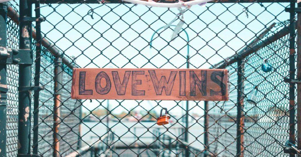 Aprenda a fazer stress test e avaliar tecnicamente aplicativos móveis criados no Lovable, validando código, Supabase e performance Android.