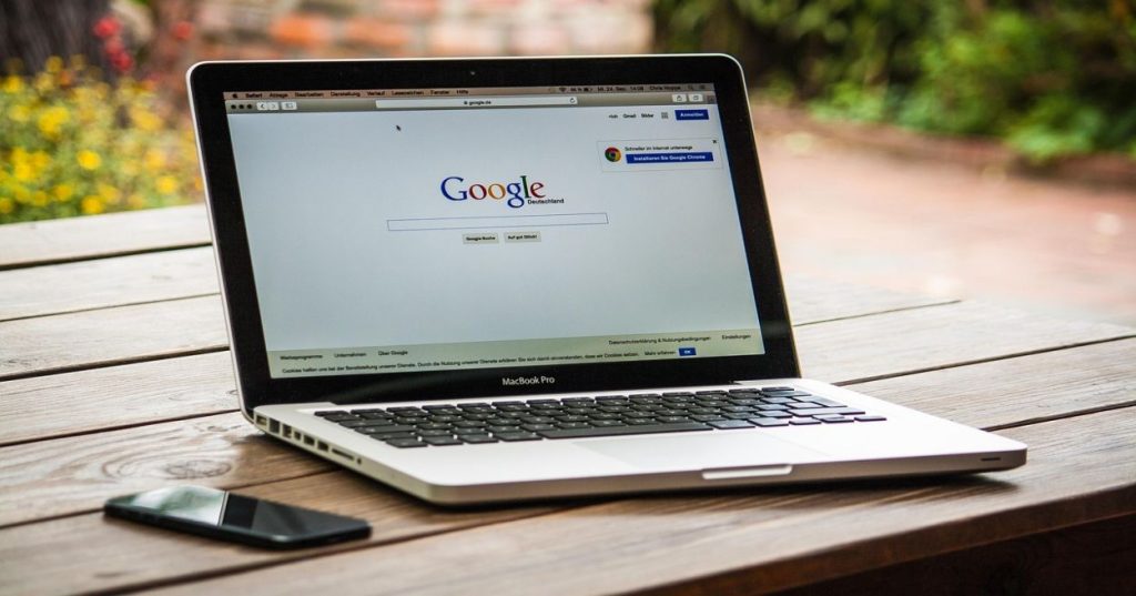 Aprenda a fazer a migração de Duda para WordPress com SEO técnico: mapeamento de URLs, redirecionamento 301, metadados e proteção do tráfego orgânico.