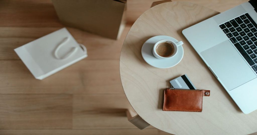 Aprenda a estruturar uma estratégia técnica de prevenção de chargebacks na Shopify usando alertas pré-disputa, automações e regras de risco.
