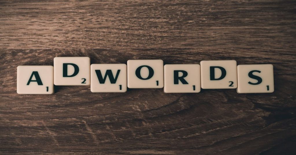 Aprenda a estruturar o SEO técnico e de conteúdo para escritórios de advocacia, atraindo agendamentos qualificados de casos sem depender de prospecção fria.