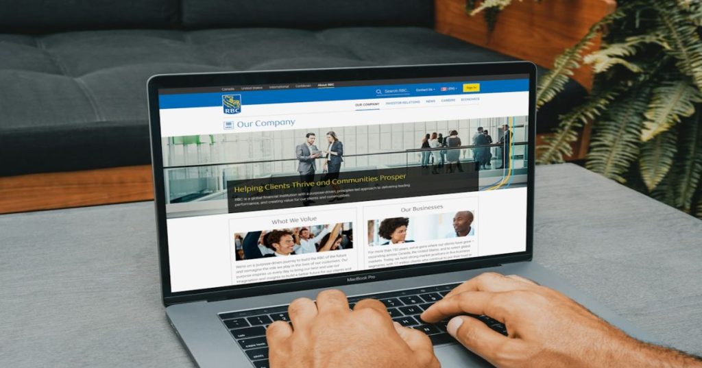 Aprenda a estruturar um site de casamento de alta performance: otimização de Core Web Vitals, copywriting focado em conversão e dados estruturados.