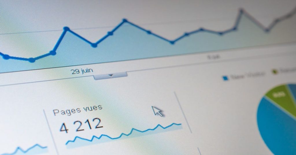 Aprenda como aplicar SEO para sites de hotéis, estruturar dados técnicos, dominar o SEO local e aumentar as reservas diretas sem depender de OTAs.