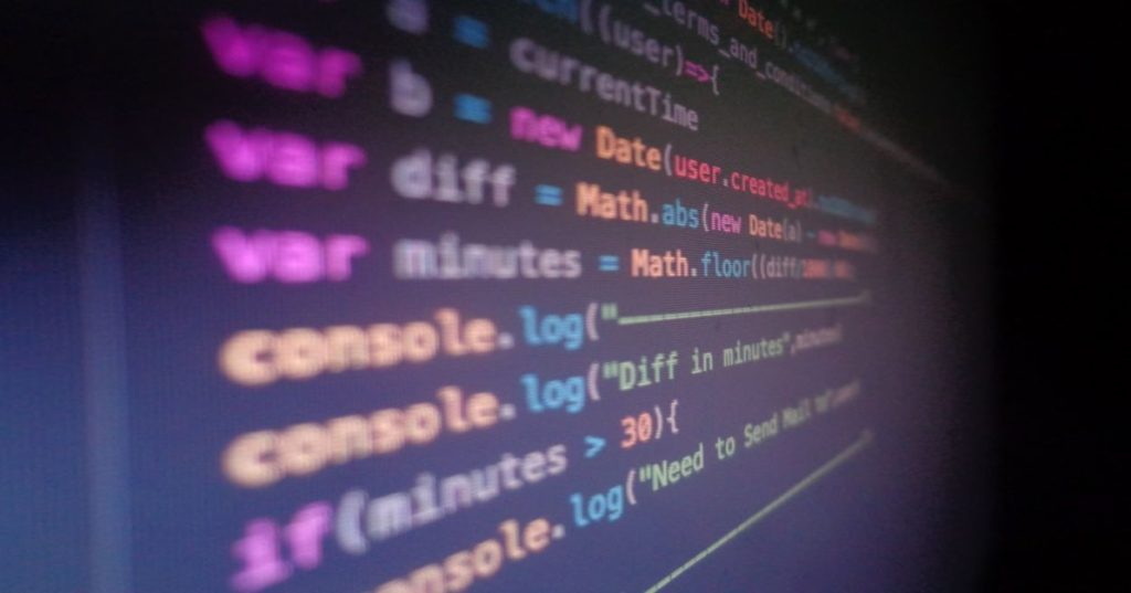 Aprenda a construir um pipeline de análise de vídeo no futebol com visão computacional e Python, cobrindo detecção com YOLO, tracking e homografia.