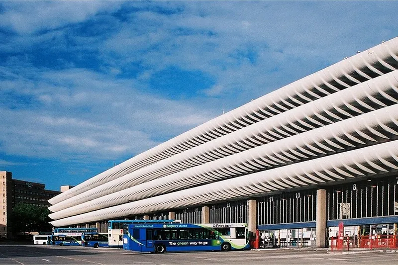 Agente de IA para Empresas de Transporte Corporativo e Fretamento Contínuo para Funcionários