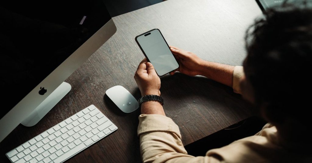 Aprenda a estruturar parcerias de colaboração de links entre blogs sem violar as diretrizes do Google e potencialize a autoridade do seu ecossistema.