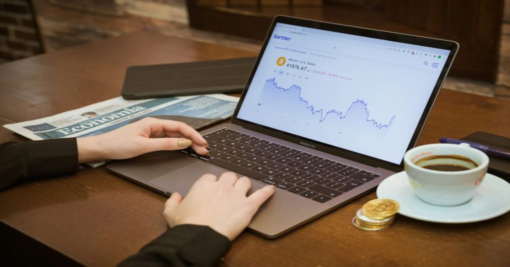 Aprenda a aplicar SEO para páginas de produto, atrair tráfego orgânico qualificado do Google e transformar visitas em conversões reais no seu e-commerce.