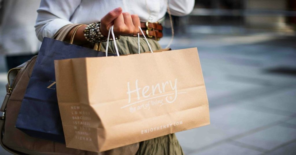 Aprenda a estruturar feeds de produtos, corrigir dados no Google Merchant Center e otimizar campanhas de Google Shopping Ads diretamente na Shopify.