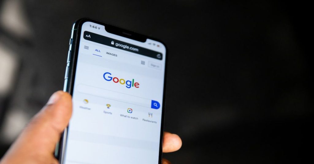 Aprenda a aplicar SEO técnico na conversão de PDFs e serviços de QR Code. Transforme documentos pesados em páginas rápidas e indexáveis pelo Google.