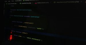 Aprenda a diagnosticar e corrigir erros de JavaScript e indexação SEO. Entenda o impacto da renderização no Googlebot e recupere o tráfego do seu site.
