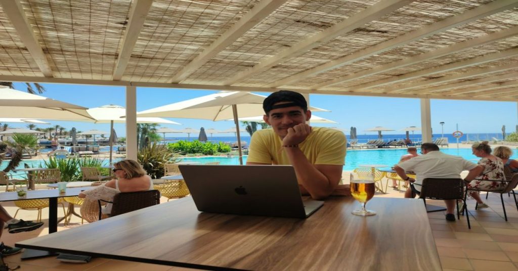 Aprenda a estruturar uma estratégia de guest posts para SEO, selecionar parceiros qualificados e posicionar palavras-chave competitivas no topo do Google.
