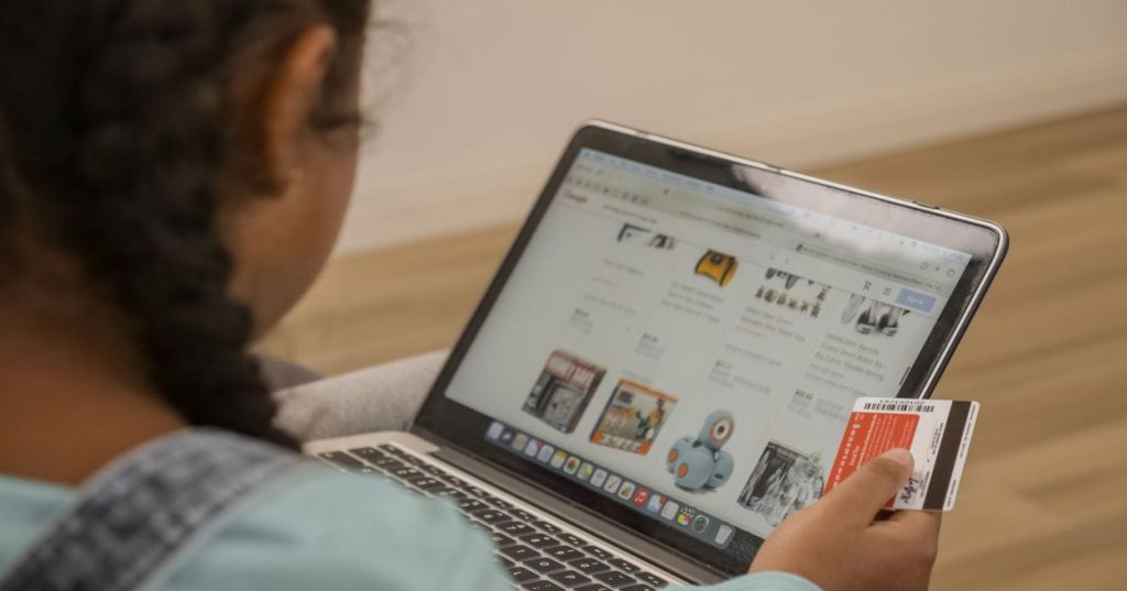 Aprenda a fazer o redesign do WooCommerce e criar uma rotina de manutenção técnica contínua para manter sua loja visualmente moderna e estável.