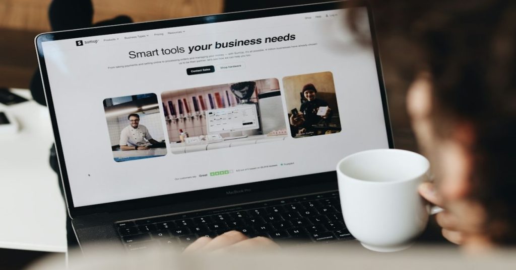 Aprenda a estruturar o SEO de uma landing page de eSIM wholesale. Estratégias on-page, dados estruturados e arquitetura técnica para captar leads B2B.